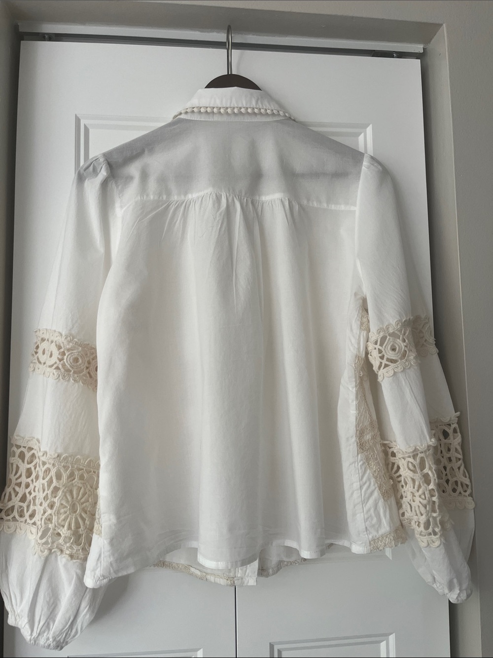 Seek the label Blouse - Picture 11 of 14